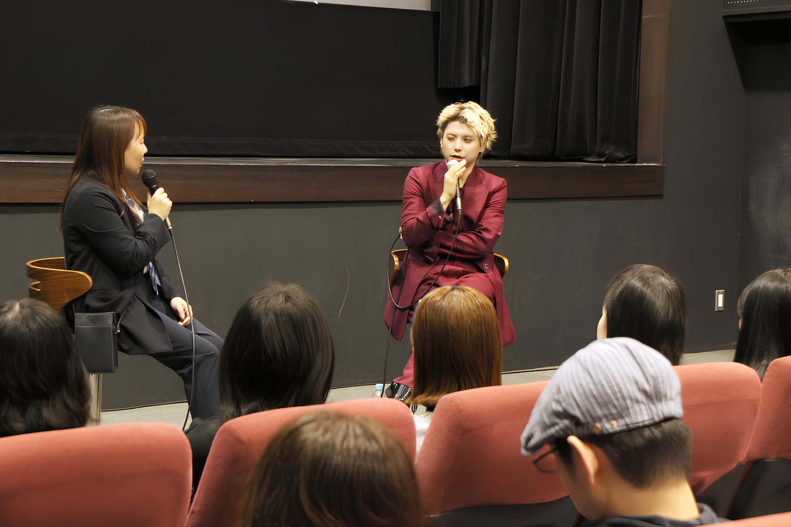 村上虹郎のトークショーの様子